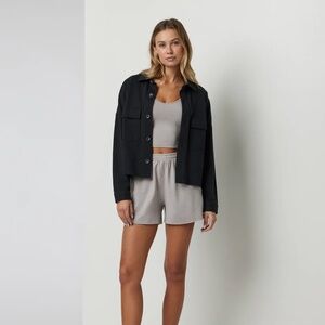NWT Vuori Mackenzie Cropped Shirt Jacket XS